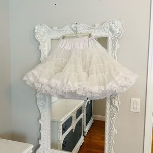 Vintage White Layered Skirt